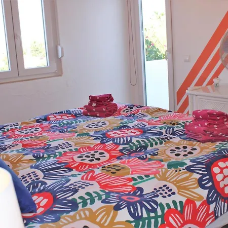 Casa Colorida Vila Porches (Algarve)