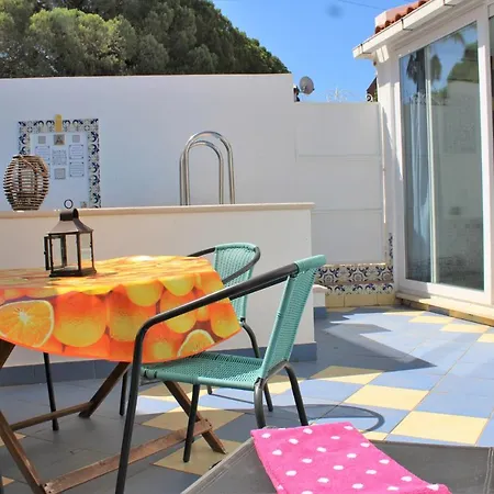 Vila Casa Colorida *