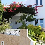 Villa Casa Colorida Porches